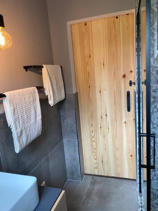 Gemuetliche Wohnung -Schwarzwald Neuweiler  Экстерьер фото
